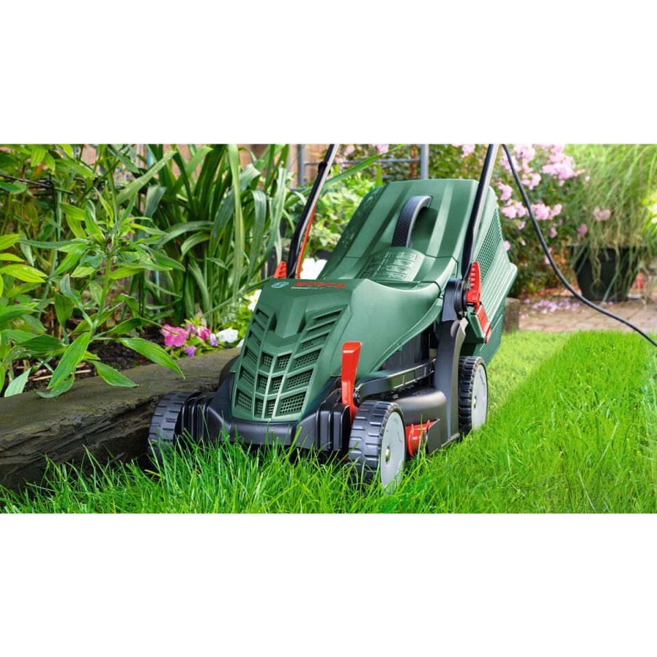 Bosch Universal Rotak 37-555 Çim Biçme Makinesi